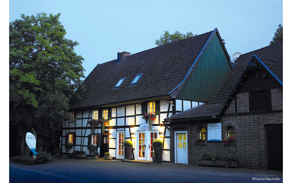 Außenbereich des Fischhofs Baumüller in Wickede (Ruhr)