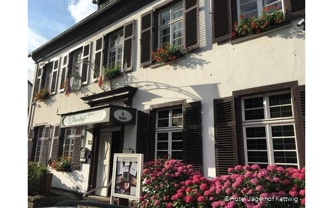 Außenansicht des Hotels Jägerhof Kettwig in Essen
