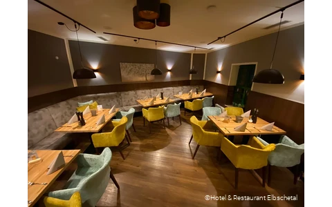 Gastraum im Hotel & Restaurant Elbschetal in Wetter