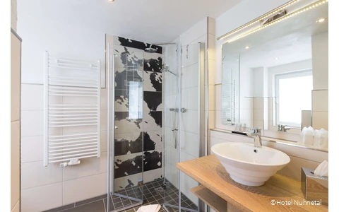 Badezimmer im Hotel Nuhnetal in Winterberg