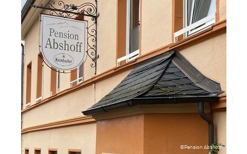 Außenansicht der Pension Abshoff in Meschede