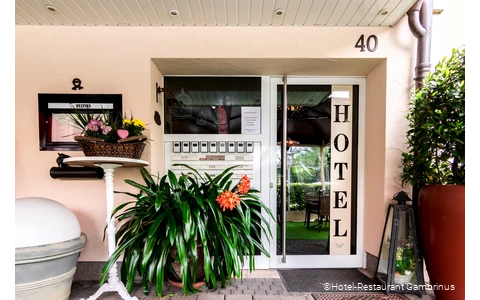 Eingang des Hotel-Restaurants Gambrinus in Arnsberg