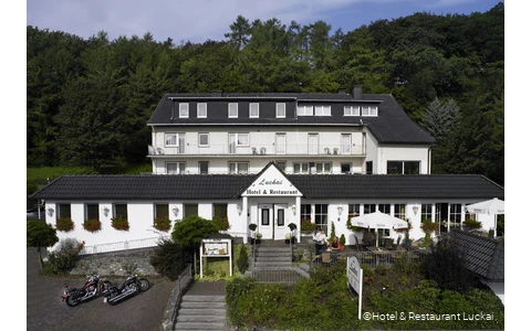 Außenansicht des Hotel & Restaurant Luckai in Meschede