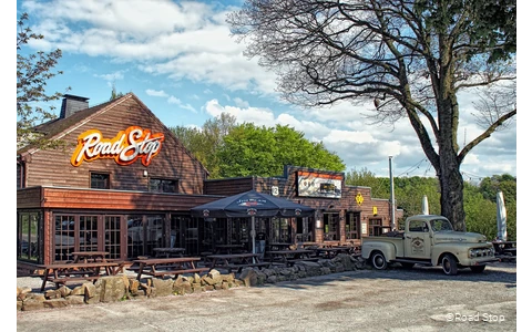 Außenansicht des Road Stop Motels in Dortmund