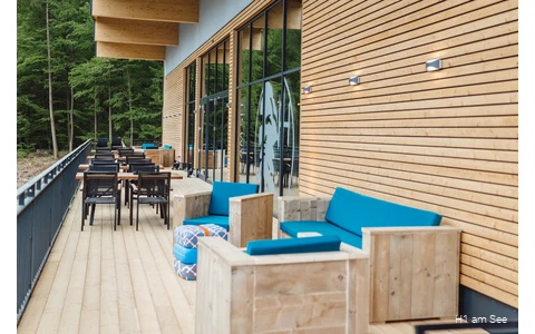 Außenbereich des H1 am See