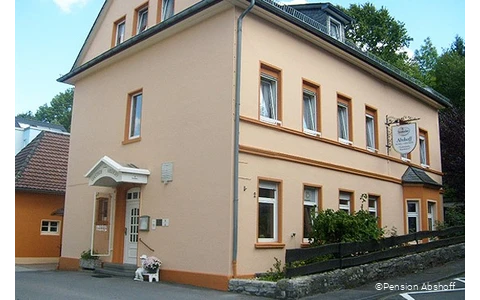 Außenansicht der Pension Abshoff in Meschede