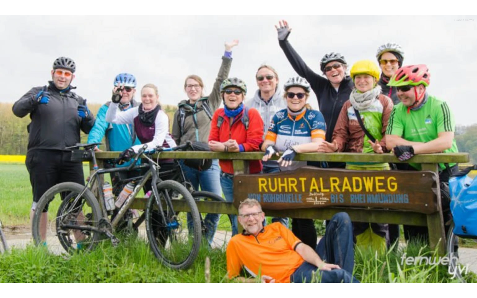 Fernwehyvi Reisegruppe mit Bloggerin Yvonne auf dem RuhrtalRadweg