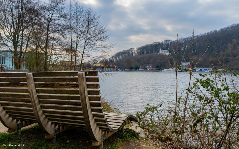Bank mit Aussicht.jpg