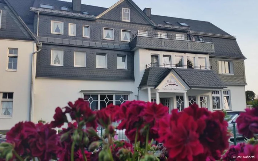 Außenansicht des Hotels Nuhnetal in Winterberg