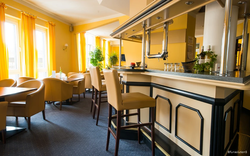 Bar im Hotel Mirage in Duisburg