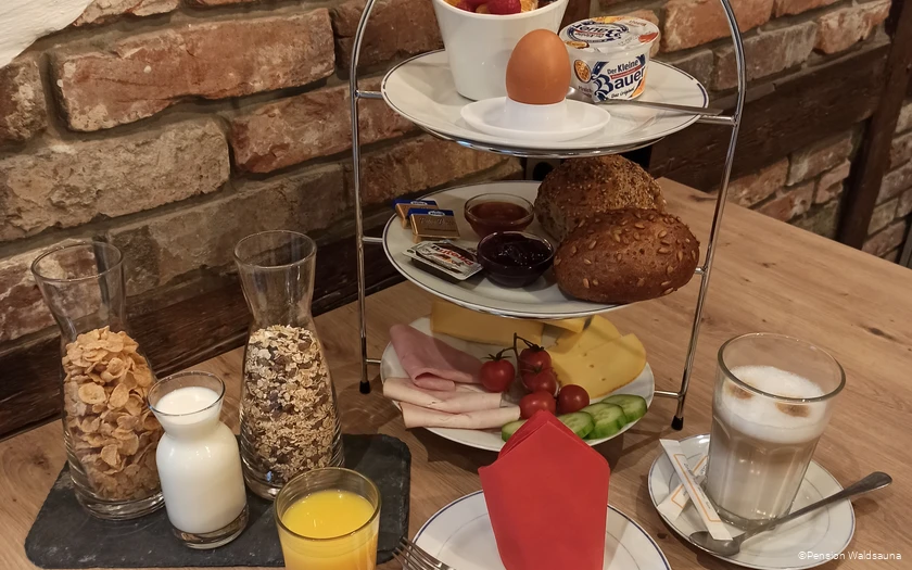 Frühstück in der Pension Waldsauna in Arnsberg
