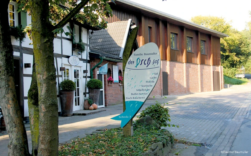 Außenbereich des Fischhofs Baumüller in Wickede (Ruhr)
