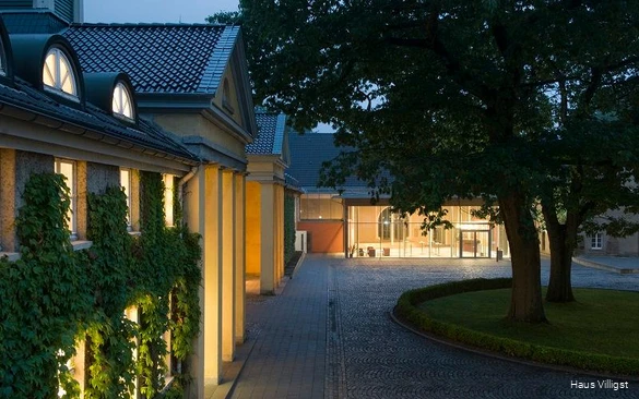 Außenansicht des Haus Villigst in Schwerte bei Nacht