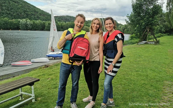 Moderatoren Stefan Pinnow und Anne Willmes mit Sandra Wolfson beim Dreh der WDR Sendung Wunderschön