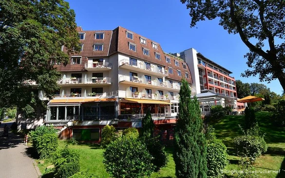Außenansicht des Ringhotels Zweibrücker Hof in Herdecke