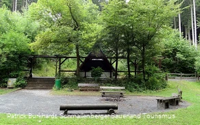 Schutzhütte am Wanderheim in Ostwig