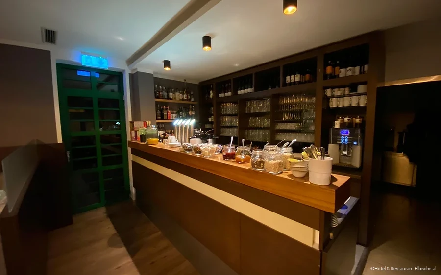 Frühstück im Hotel & Restaurant Elbschetal in Wetter