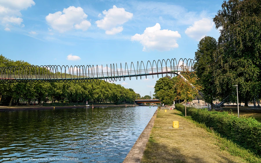 Slinky Springs to Fame, Oberhausen