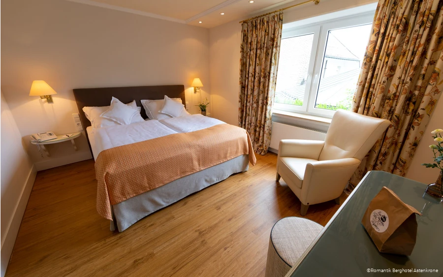 Doppelzimmer des Romantik Berghotels Astenkrone in Winterberg
