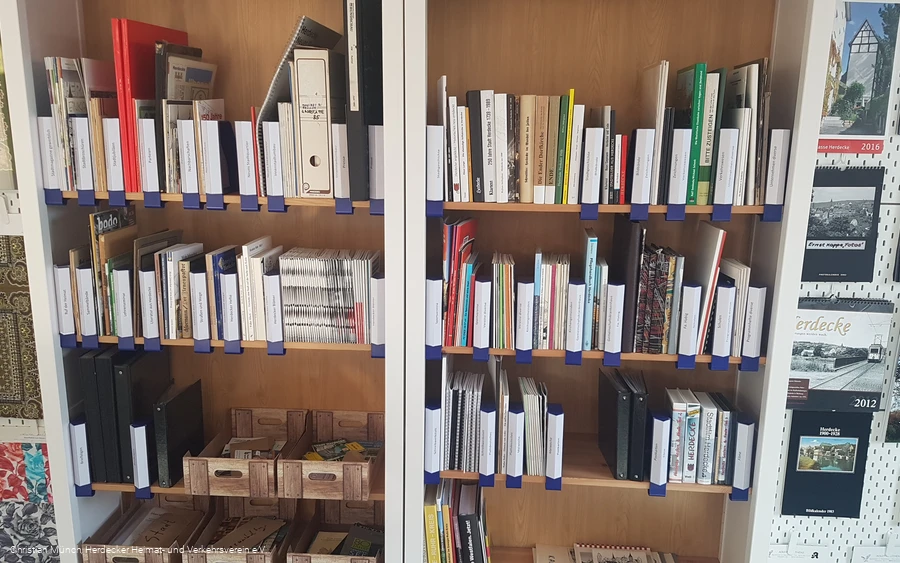 Herdecker HeimatPunkt - Ausstellungsregal Herdecker HeimatPunkt - Ausstellungsregal