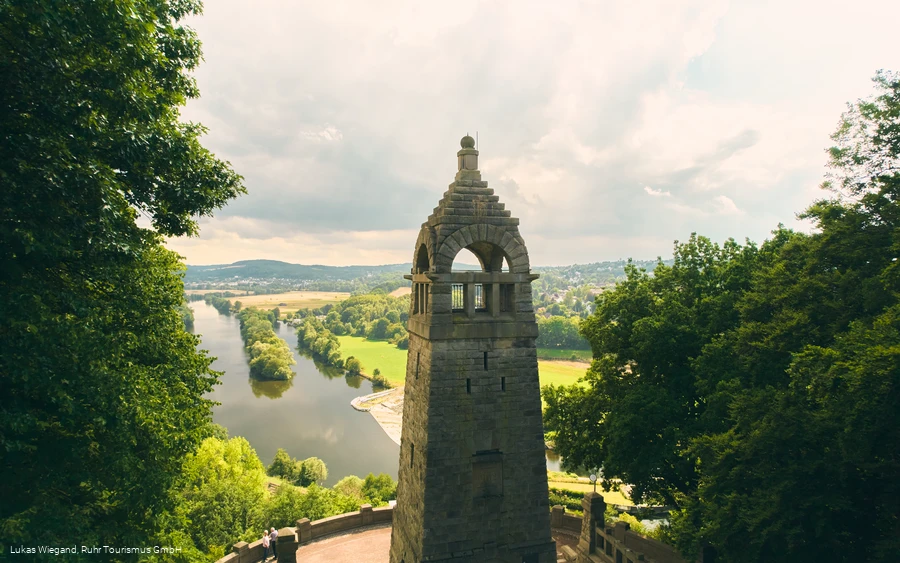 REACT_WI_Bergerdenkmal_Drohne_Lukas Wiegand(5).jpg