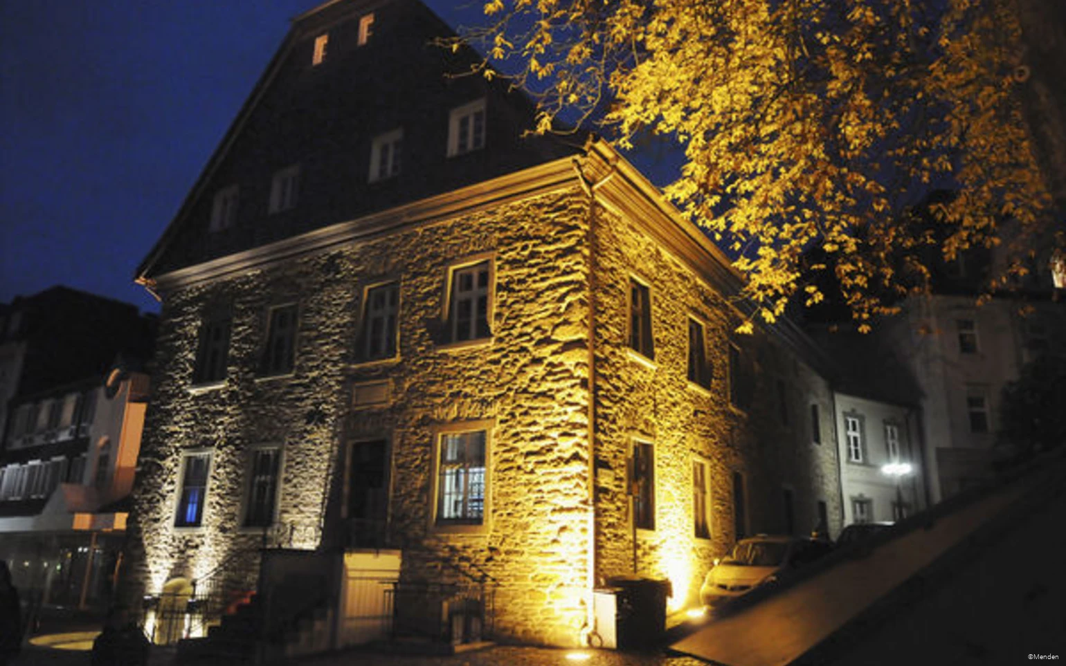 Beleuchtetes Haus in Menden