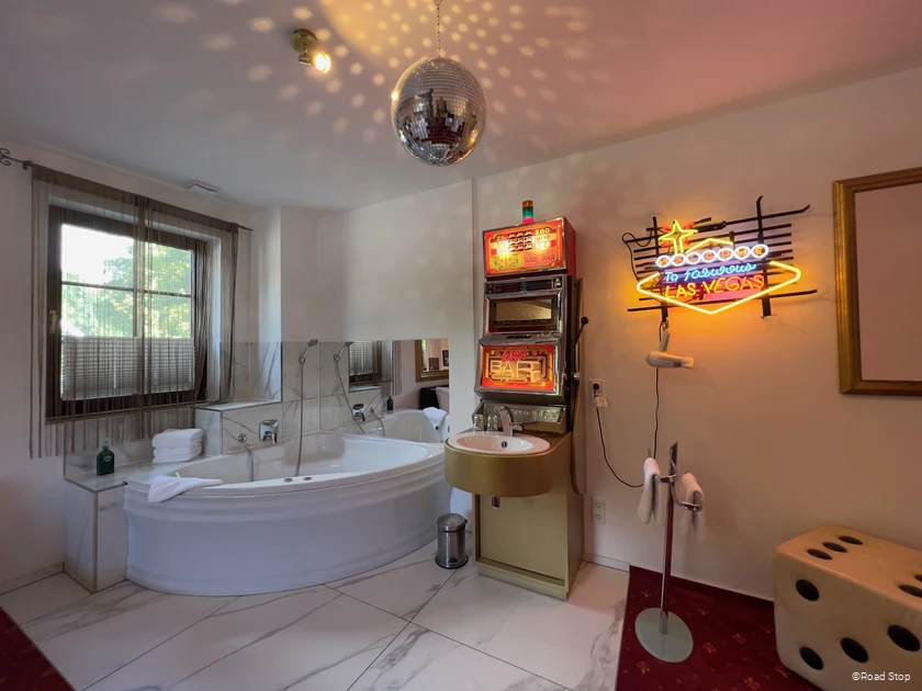 Themenzimmer "Las Vegas Suite" im Road Stop Dortmund